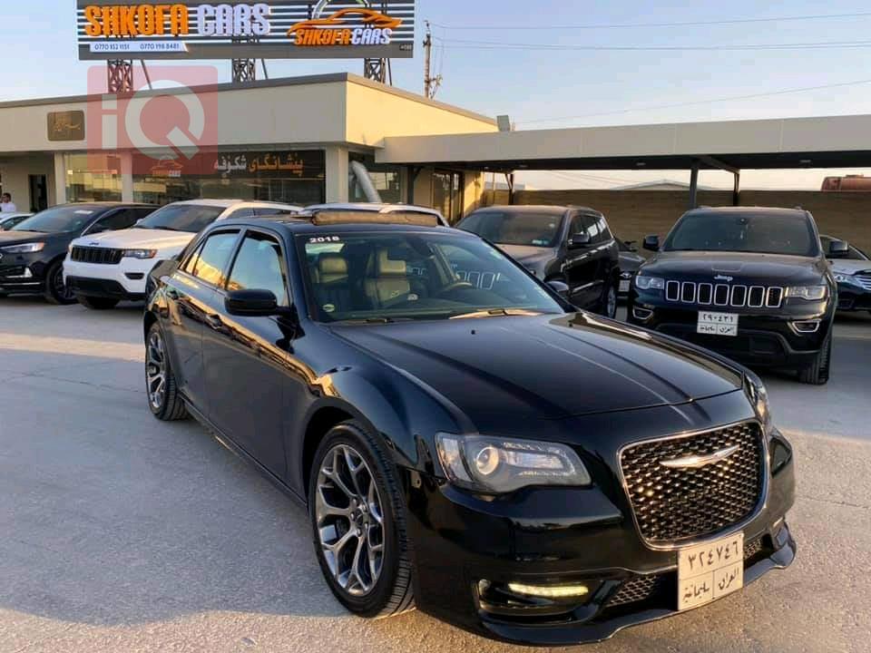 کرایسلەر 300